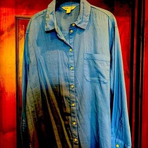 Old Navy cotton/viscose spring/summer weight button down size L